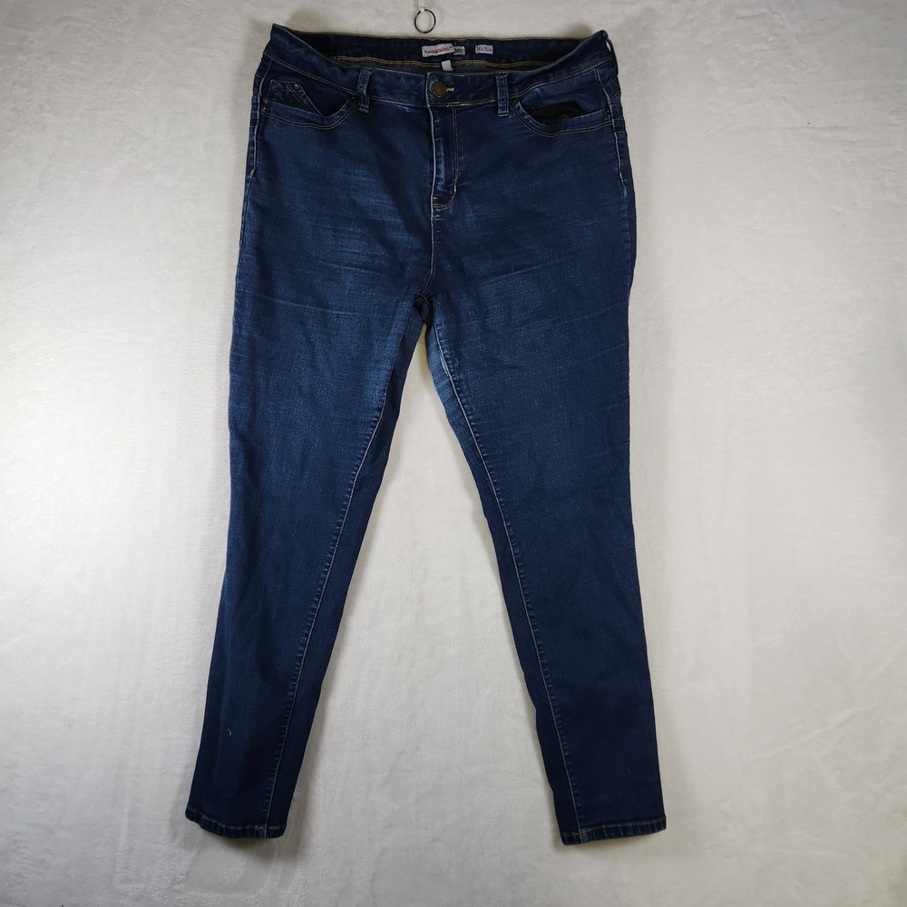 YMI WannaBettaButt Jeans Size‎ 19 Dark Wash Denim Mid Rise Skinny